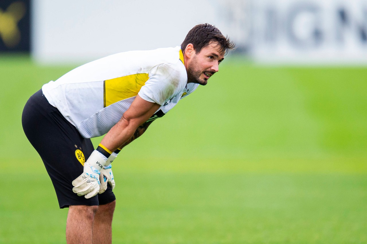 Bei Borussia Dortmund hat Roman Bürki zum ungünstigsten Zeitpunkt ein Infekt erwischt.