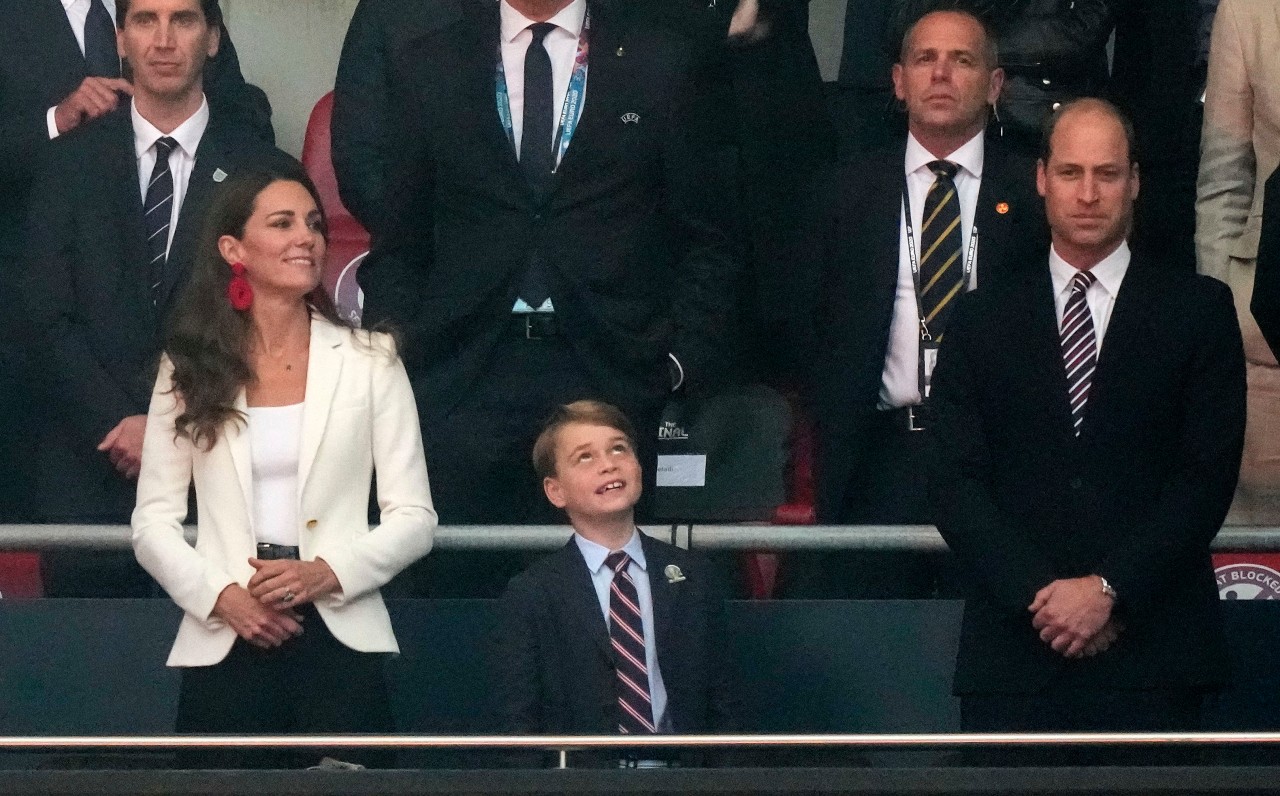 Auch zum Finale begleitet Prinz George seine Eltern wieder ins Wembley-Stadion.