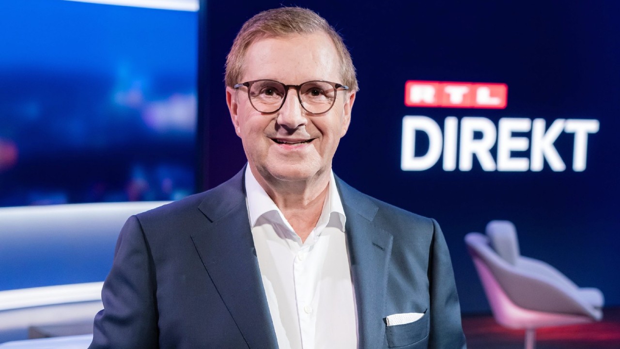 Seit August 2021 ist Jan Hofer als Anchorman bei „RTL Direkt“ zu sehen.