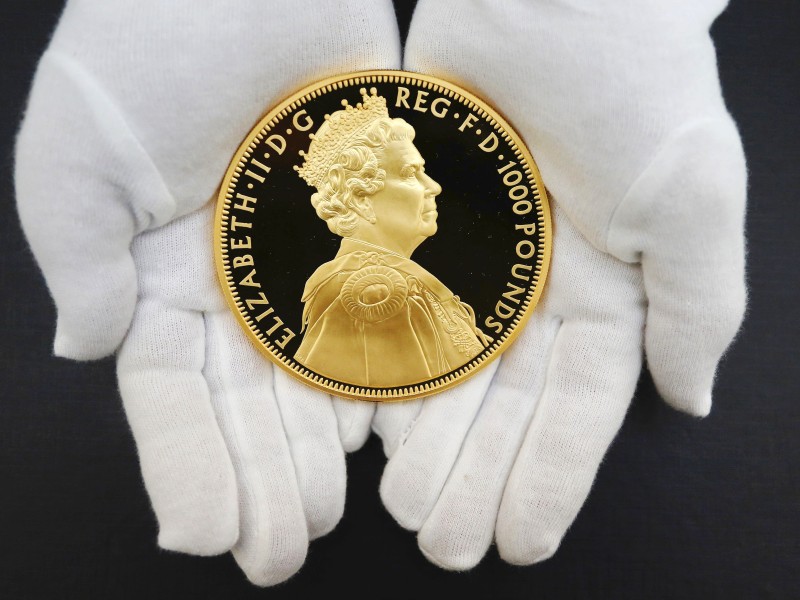 Ebenfalls zum diamantenen Thronjubiläum im Jahr 2012 präsentiert die Bank of England eine Goldmünze mit dem Portrait der Queen. Die Münze wiegt ein Kilo und hat einen geschätzten Wert von 60.000 Pfund