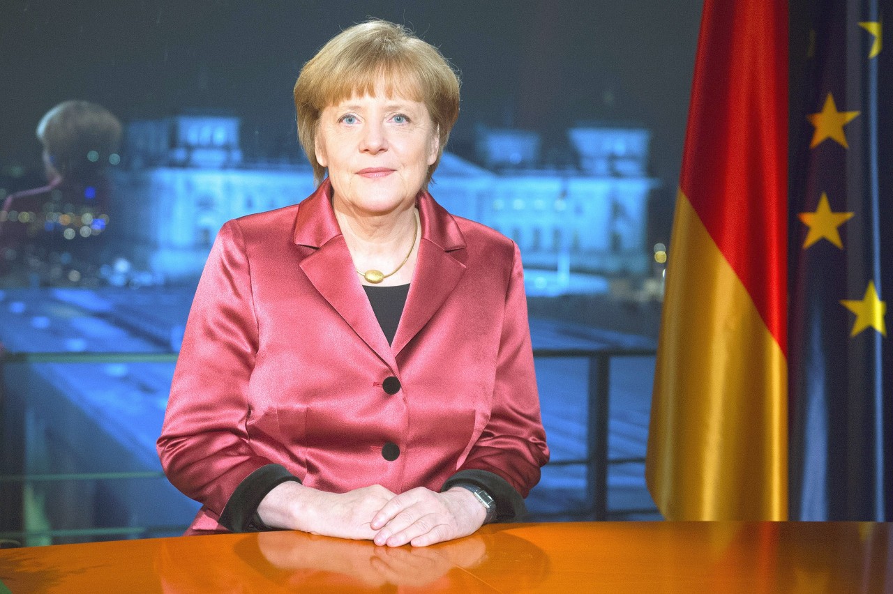 Eine Mahnung ans Volk: Kanzlerin Angela Merkel bei ihrer Neujahrsansprache am Silvesterabend. 