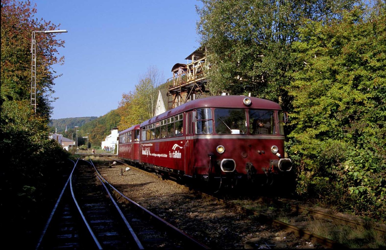 Nicht nur Lokomotiv-Führer haben bei einer Fahrt mit der Ruhrtalbahn ihren Spaß. Das tolle: du kannst an jeder Station aussteigen und die Natur genießen. 