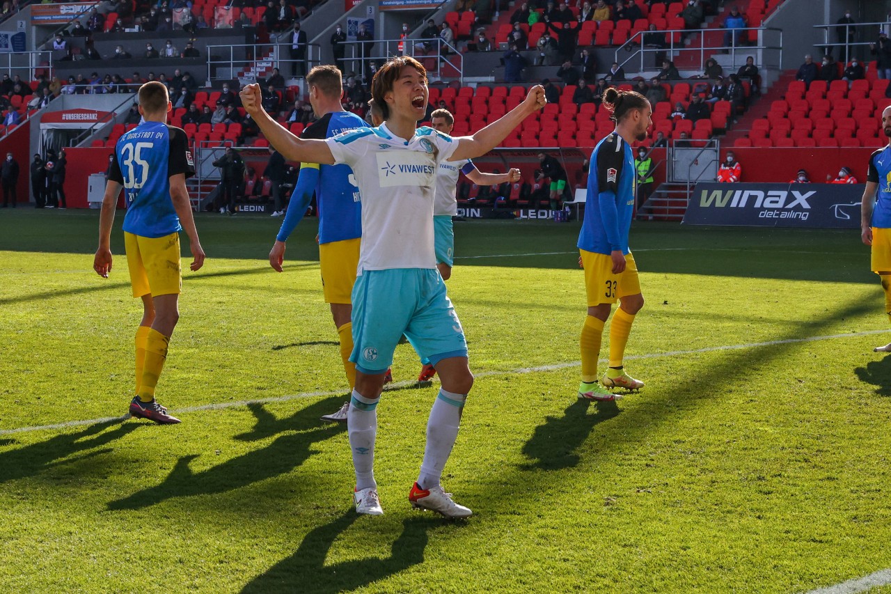 Beim FC Schalke 04 spielte Ko Itakura in Ingolstadt auf ungewohnter Position.