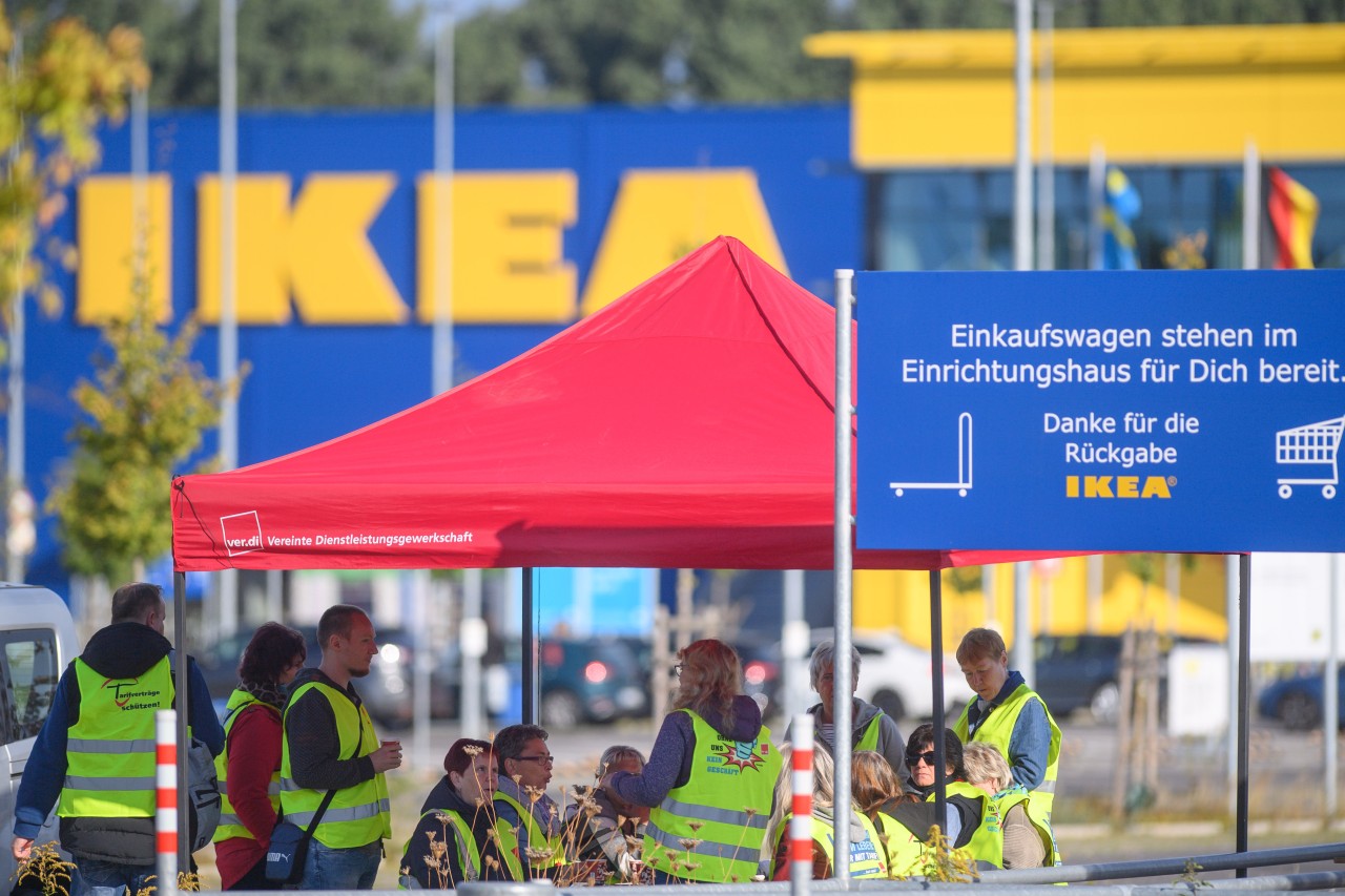 Ikea-Mitarbeiter ziehen in den Streik! 