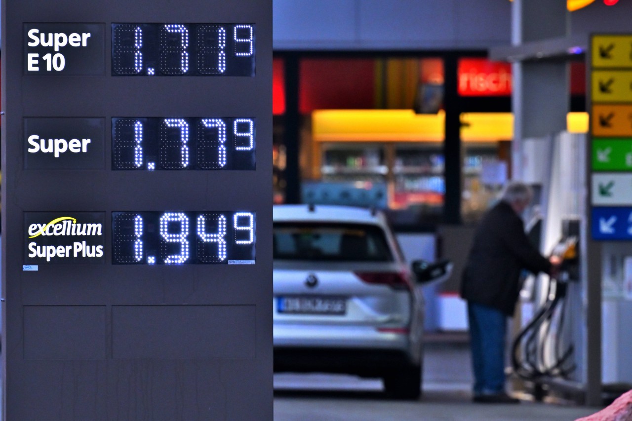 Die Spritpreise in Deutschland steigen in ungeahnte Höhen – wie hier in München.
