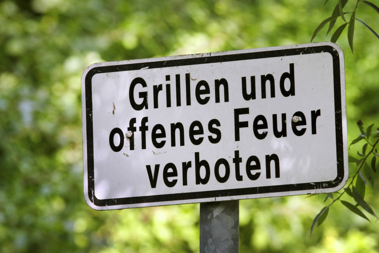 Urlaub an der Nordsee: Grillen ist in Wäldern, Heiden und Dünen verboten. (Symbolbild)