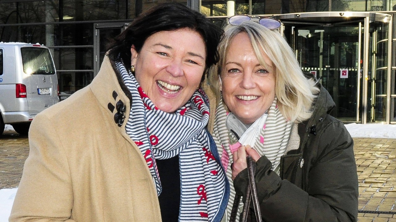 Vera Int-Veen und ihre Ehefrau Christiane „Obi“ Obermann im Februar 2021.