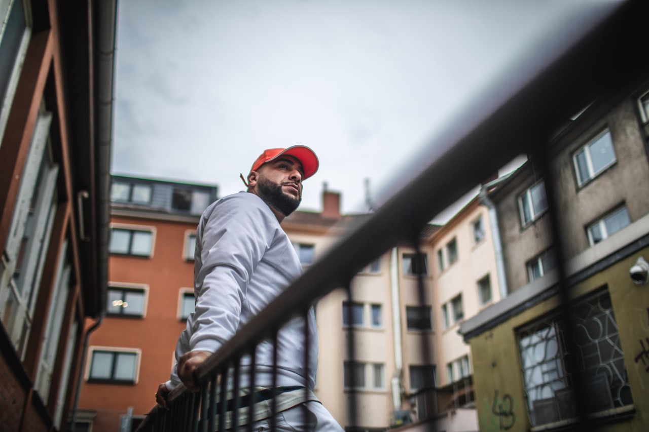 Der Essener Rapper Veysel ist durch seine Rolle in der Serie „4Blocks“ weltberühmt geworden.