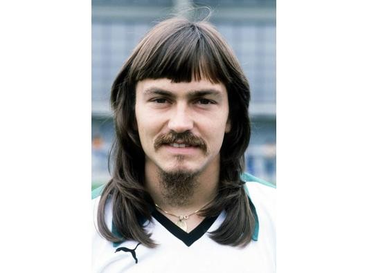 Etwas anderer Fußballer: Ewald Lienen, hier im Trikot von Borussia Mönchengladbach. Foto: Imago
