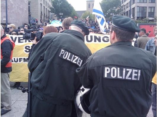 Gegendemonstration in Dortmund.