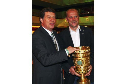 Und ein bisschen schlägt sein Herz noch für Werder Bremen. Mit Thomas Schaaf feierte er 2009 den DFB-Pokalsieg.