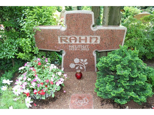 Das Grab von WM-Held Helmut Rahn.
