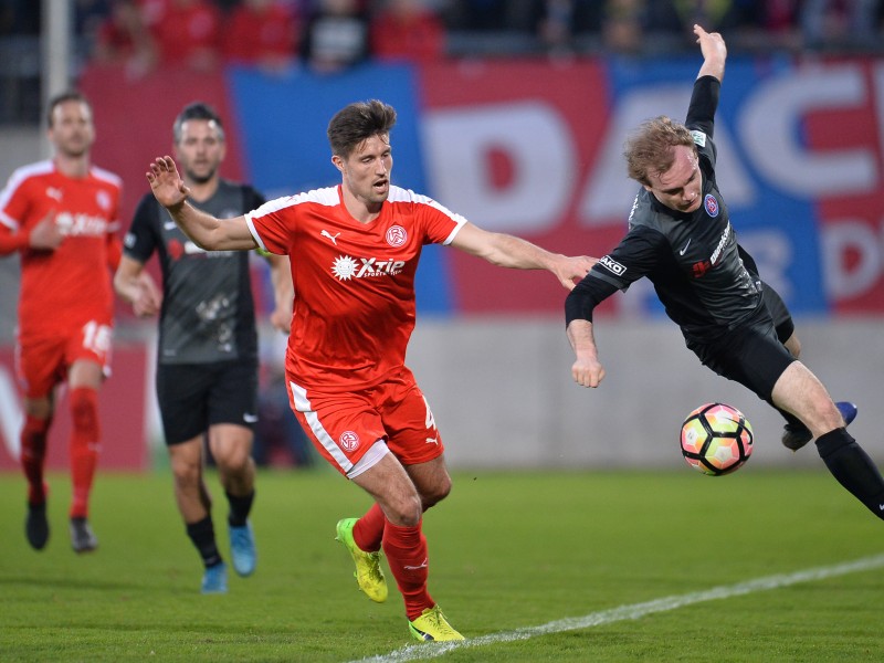 RWE steht nach einem dramatischen 3:2-Sieg gegen den Wuppertaler SV im Finale des DERWESTEN.de-Niederrheinpokals.