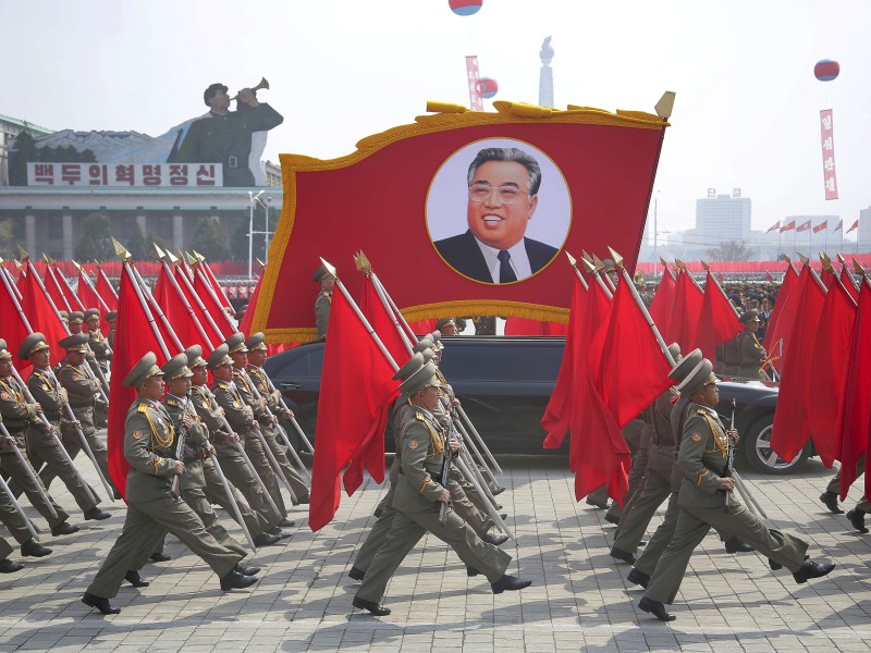 Es ist der höchste Feiertag des Landes. Zum „Tag der Sonne“ marschierten Tausende Soldaten durch die Hauptstadt Pjöngjang.
