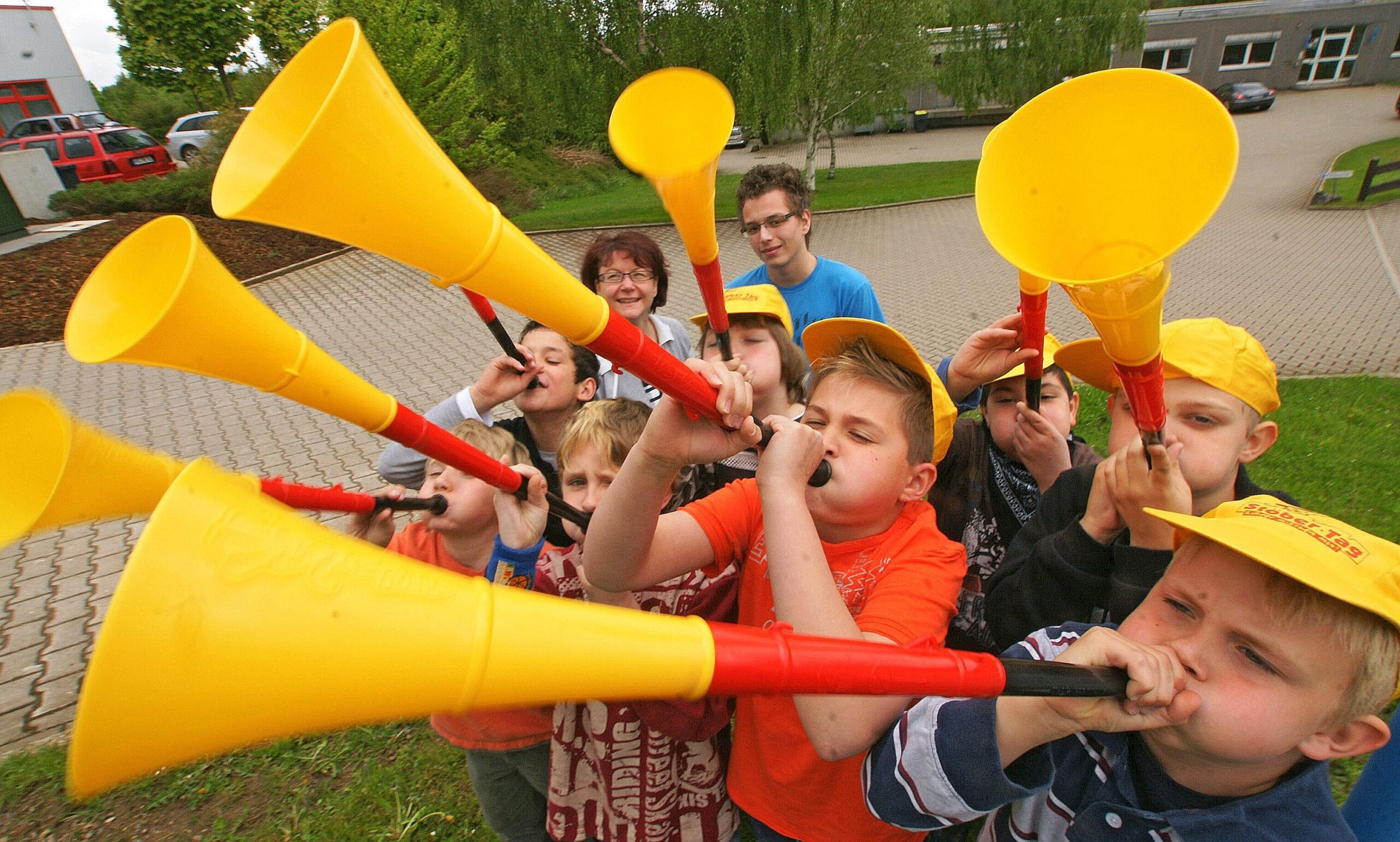 Düsseldorfer machen Reibach mit Vuvuzelas 
