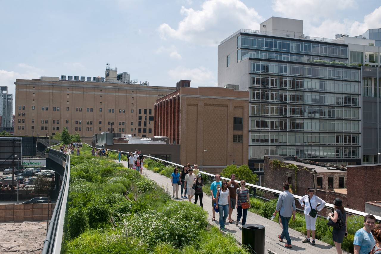 Der High Line Park in New York ist zu einer Touristen-Attraktion geworden.