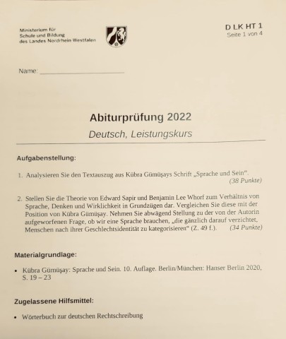 Die NRW-Abiturprüfung 2022 im Deutsch-Leistungskurs umfasst auch die Analyse eines Textes der umstrittenen Kübra Gümüsay.