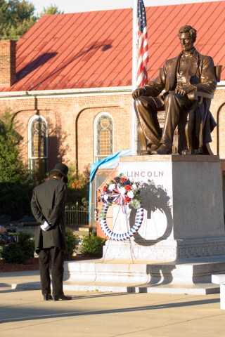 Geboren in Kentucky: Im Stadtkern seines Geburtsortes Hodgenville steht diese Statue des ehemaligen US-Präsidenten Abraham Lincoln.