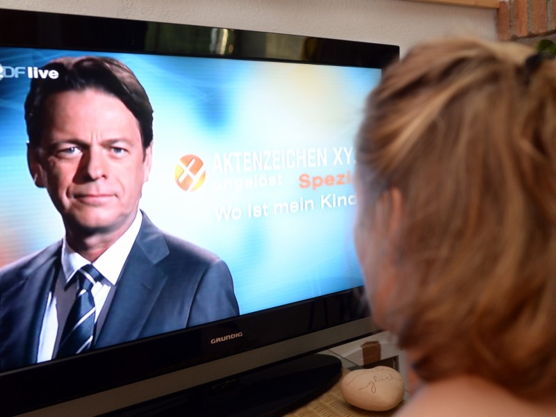 Die letzte Hoffnung: Am 21. Mai 2014 präsentierte die ZDF-Sendung Aktenzeichen XY im Spezial Wo ist mein Kind den Vermisstenfall. Im Studio befragte Moderator Rudi Cerne Pierres ...