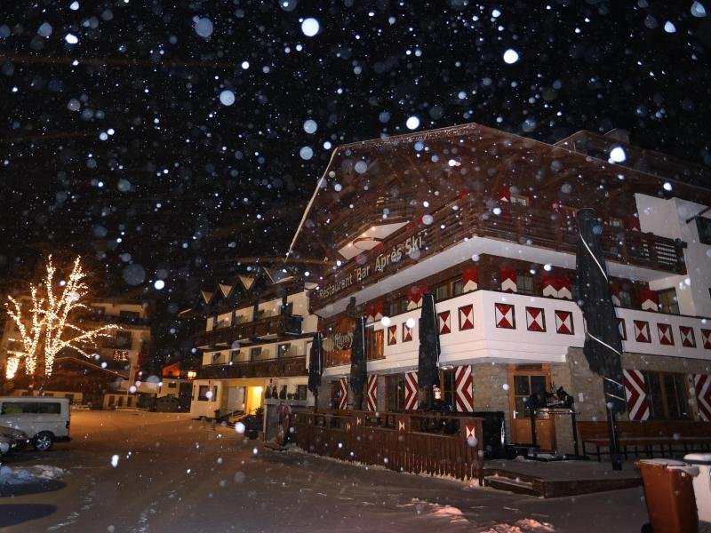 Am 3. Dezember eröffnet Ischgl - während des Lockdowns in Österreich - die Skisaison unter 2G-Bedingungen.