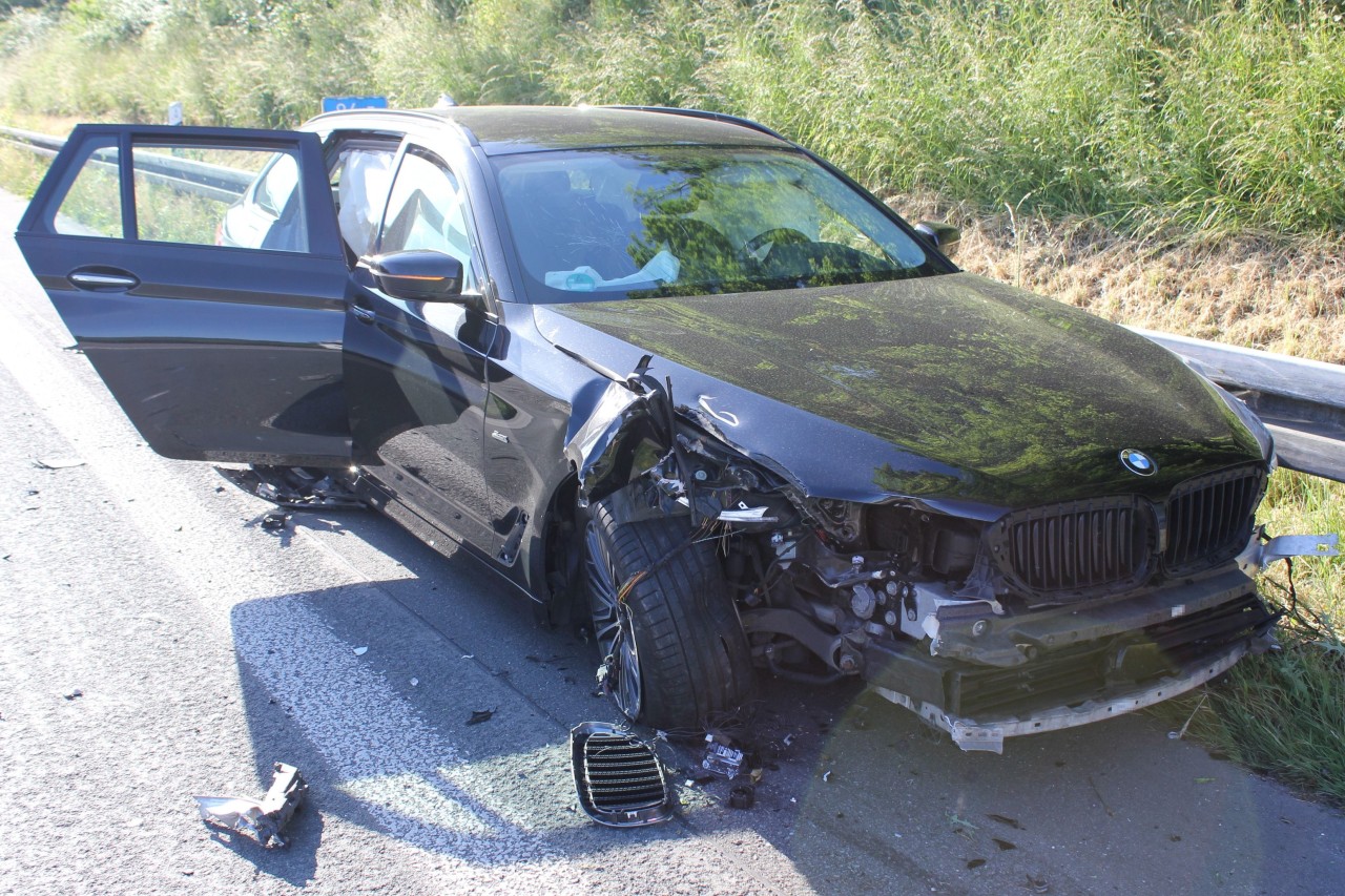 Auf der A44 in NRW kam es zu einem schlimmen Unfall. 