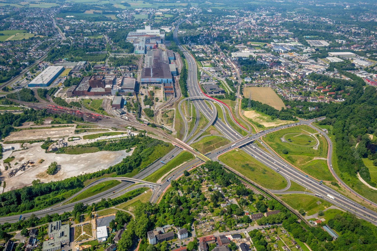 In Dortmund/Bochum kommt es auf der Autobahn zu Sperrungen.