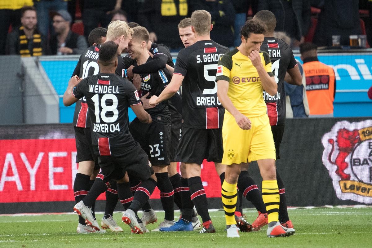Bayer Leverkusen in der ersten Halbzeit oben auf, bei Borussia Dortmund ging wenig zusammen. 