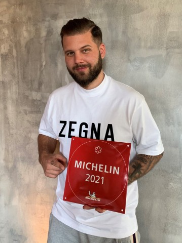 Phillip Schneider vom Restaurant „Der Schneider“ in Dortmund freut sich über seinen ersten Michelin Stern.