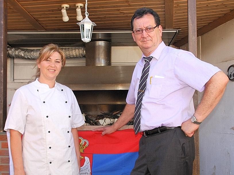 Familie Ivanovic fühlt sich mit ihrem Restaurant in Mülheim wohl.