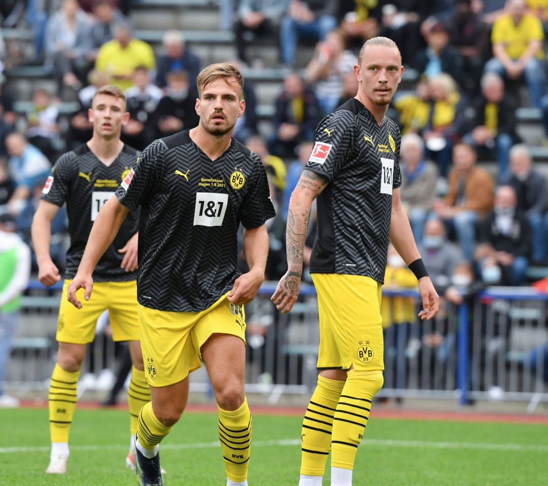 Bei Borussia Dortmund gab Marin Pongracic (l.) sein Debüt.