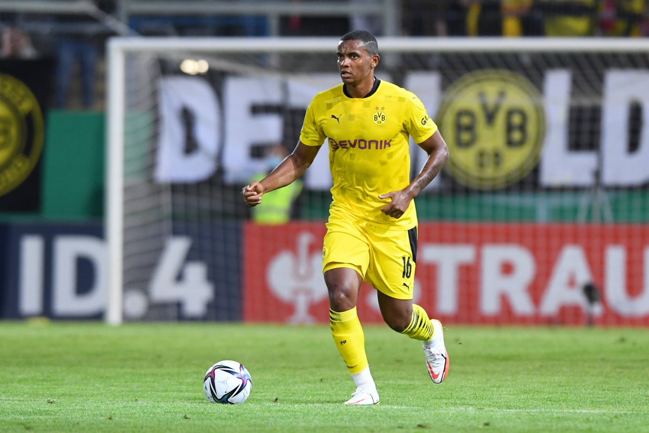 Borussia Dortmund: Manuel Akanji ist derzeit der einzige fitte Innenverteidiger beim BVB.