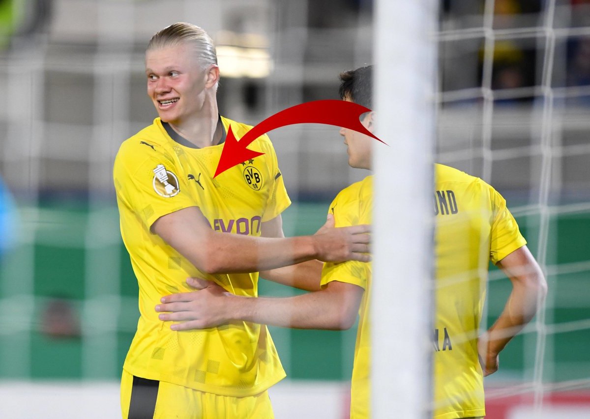 Borussia Dortmund Pokaltrikot.jpg