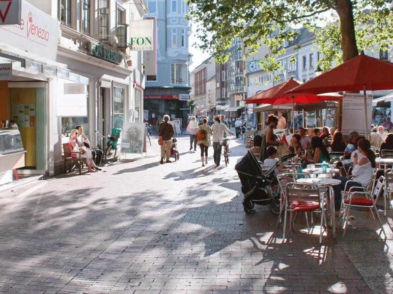Bummeln, einkaufen, Kaffee trinken, feiern: Ottensen bietet viele Facetten und ist eines der lebendigsten Viertel Hamburgs.