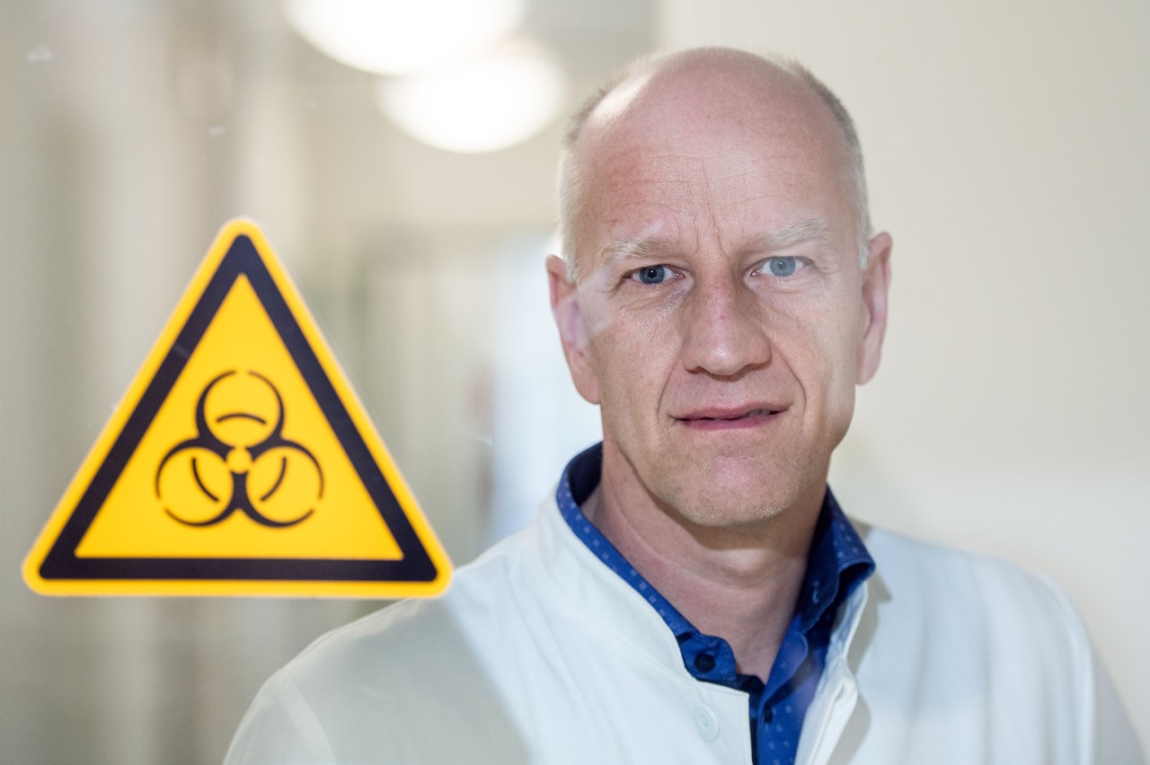 Professor Ulf Dittmer, Chefvirologe am Uniklinikum Essen. 