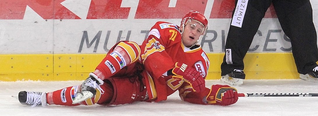 DEG spielt gegen Grizzly Adams--656x240.jpg