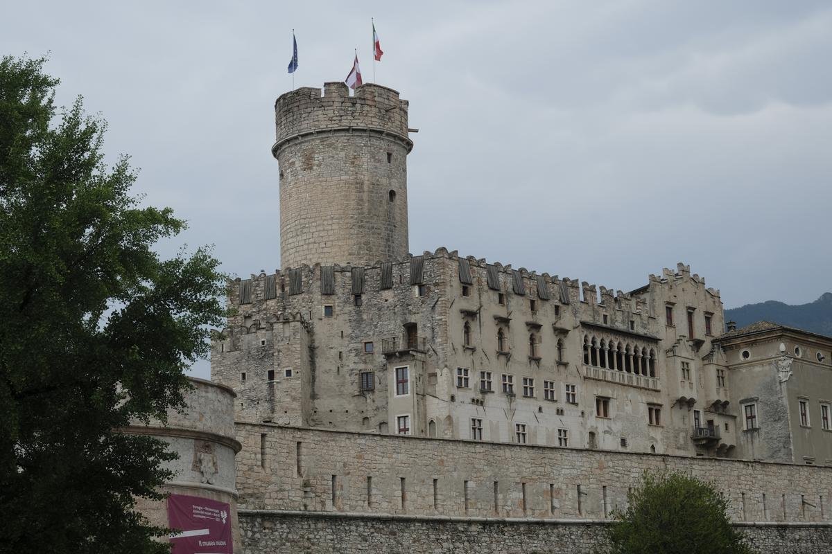 Das Castello del Buonconsiglio im Nordosten der Altstadt war 600 Jahre lang die Residenz der Fürstbischöfe. Heute ist das Schloss ein Museum.