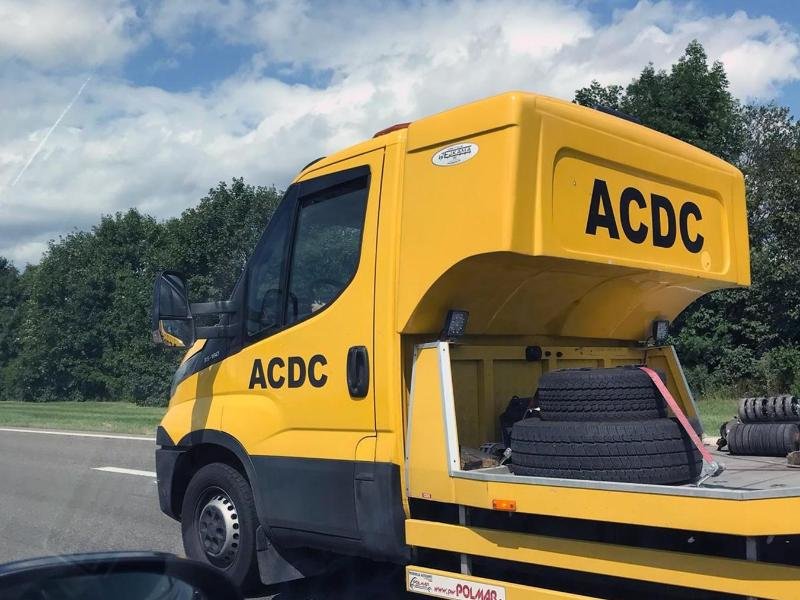 Der ADAC warnt vor falschen Pannenhelfern im östlichen Europa und auf dem Balkan, die sich als Mitarbeiter des Autoclubs ausgeben.