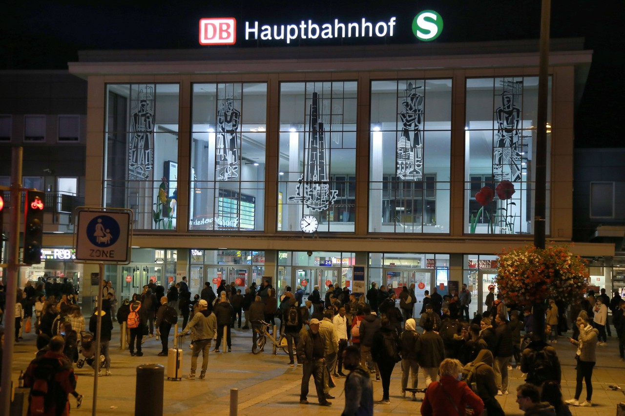 Dortmund: Die Polizei ermittelt wegen sexueller Belästigung vor dem Hauptbahnhof. (Symbolbild)