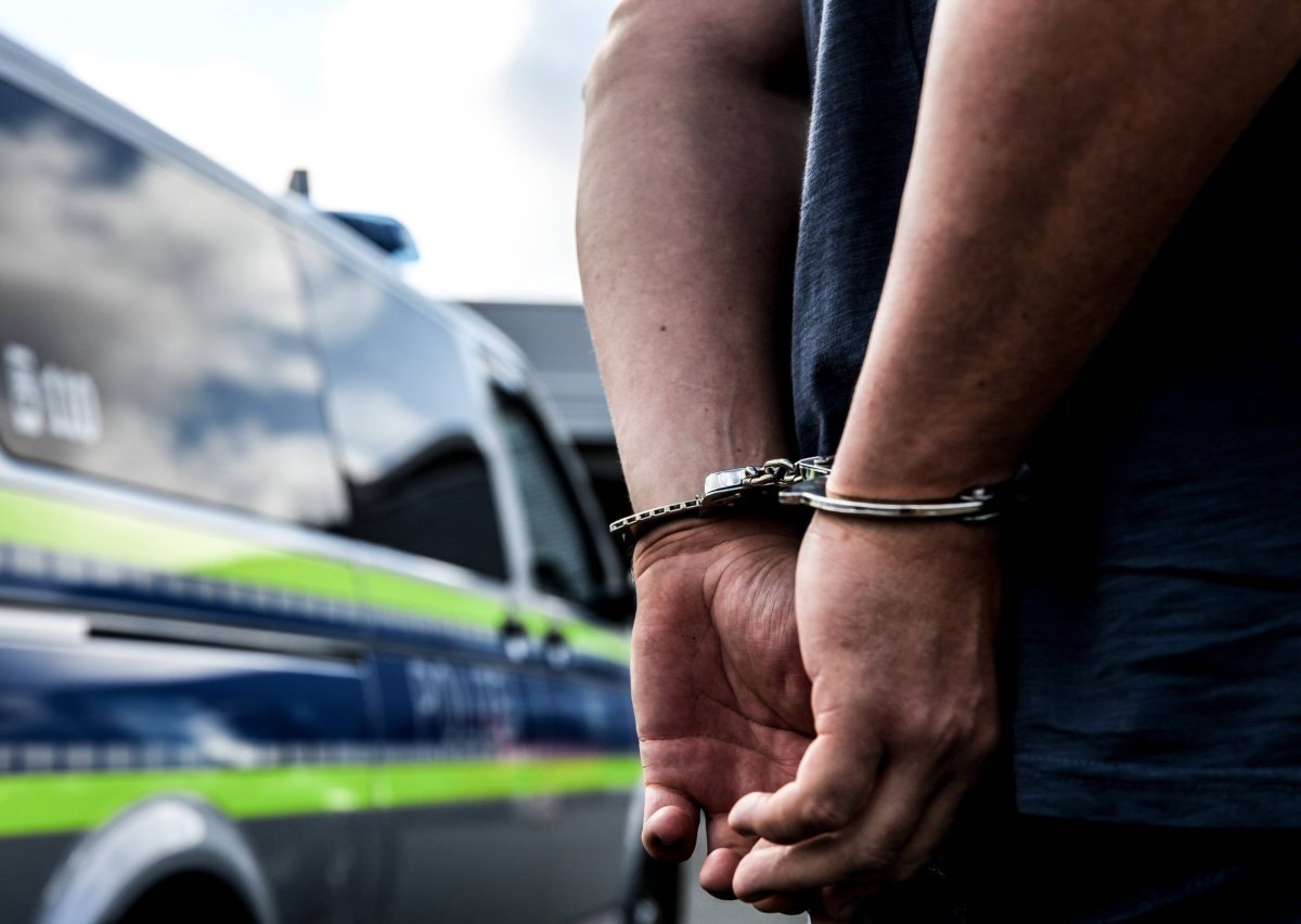 Dortmund: Polizisten nehmen Mann fest - der wandert direkt ins Gefängnis
