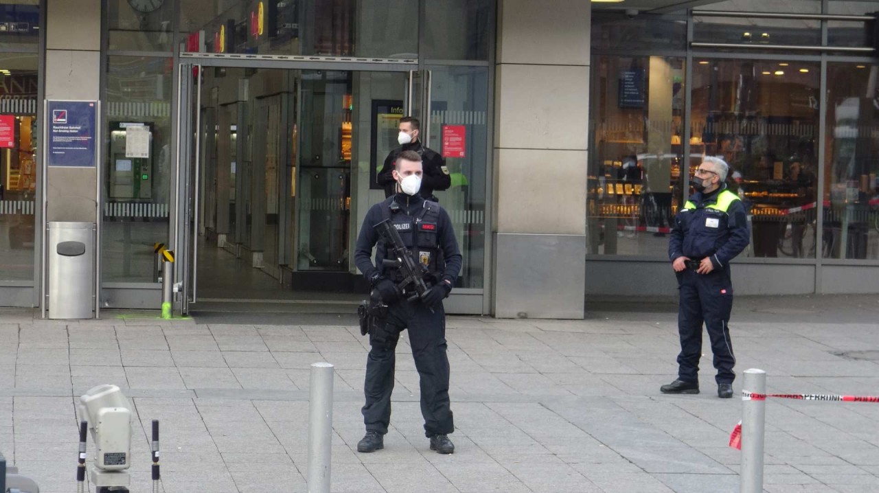 Dortmund: Die Bundespolizei hat den Zugang zum Hauptbahnhof gesperrt.