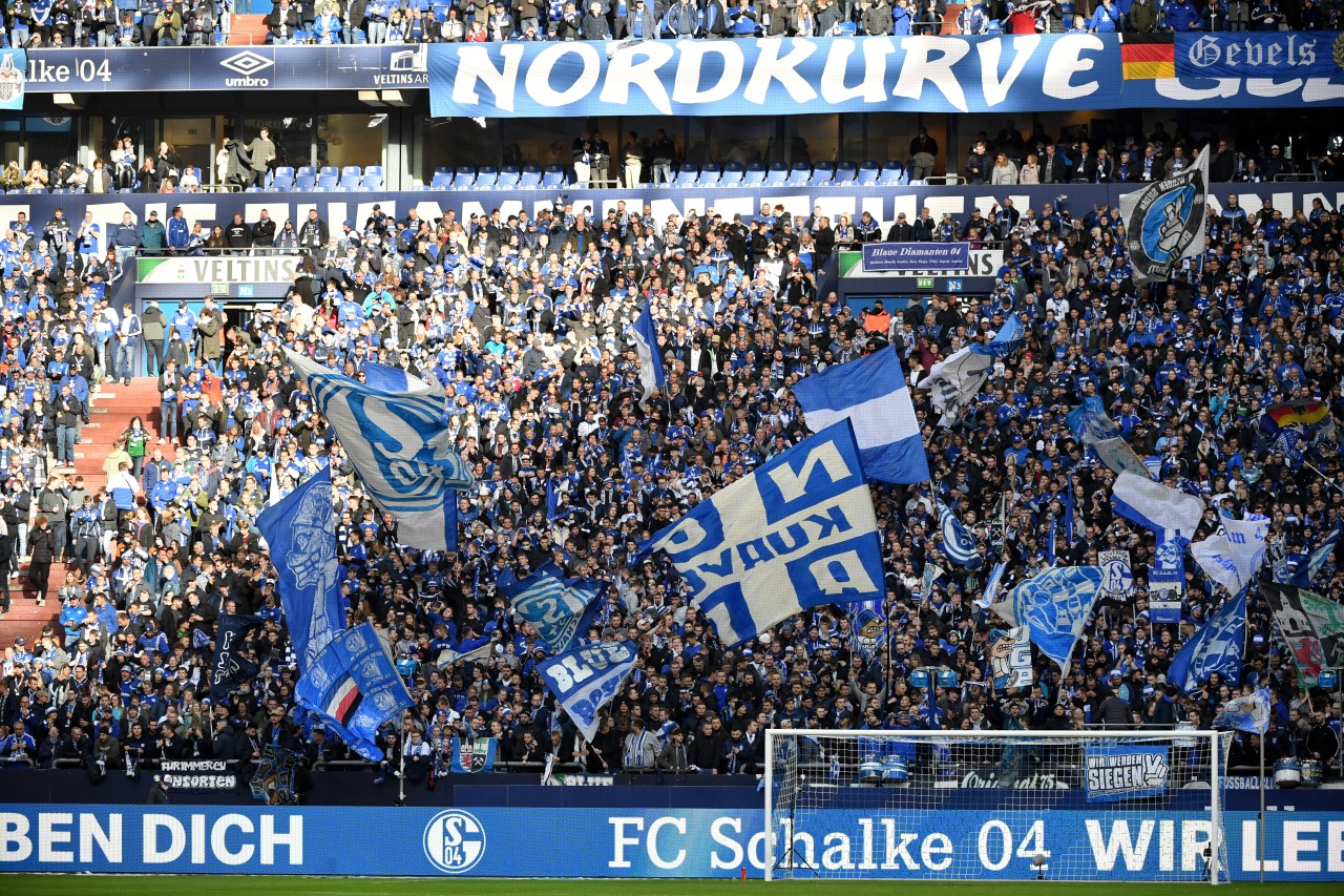FC Schalke 04: Wie reagieren die Schalker Ultras auf die neuen 2G-Regelungen?