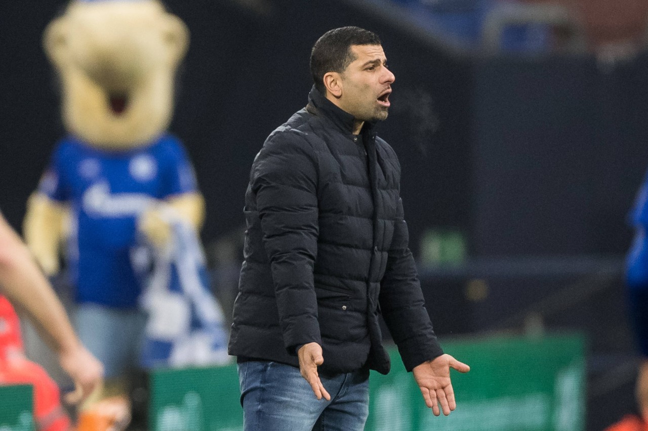 FC Schalke 04: Fans sind wütend auf S04-Trainer Dimitrios Grammozis.