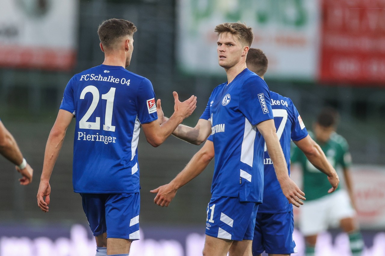 Hat Marvin Pieringer (l.) Marius Bülter (r.) beim FC Schalke 04 den Rang abgelaufen?