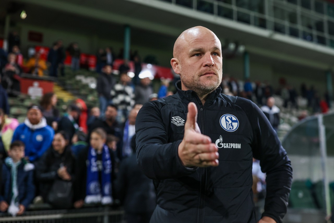 FC Schalke 04: Rouven Schröder war sich mit einem Belgien-Profi bereits einig.