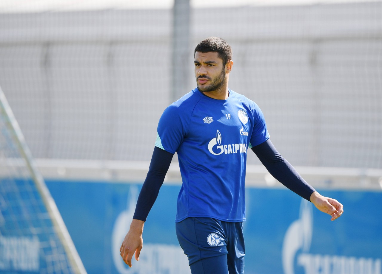 Der FC Schalke 04 hat ein Angebot für Ozan Kabak abgelehnt.