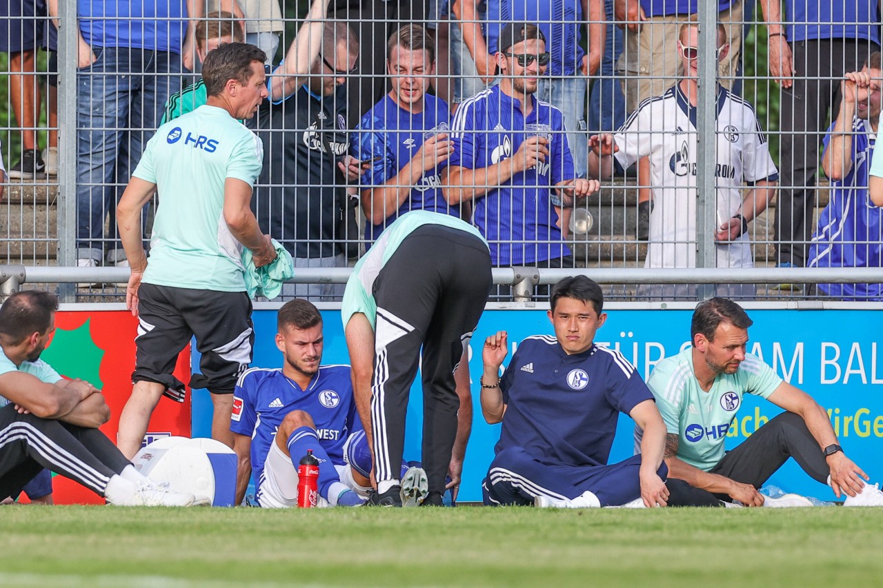 FC Schalke 04: Neuzugang Tom Krauß musste verletzungsbedingt raus.