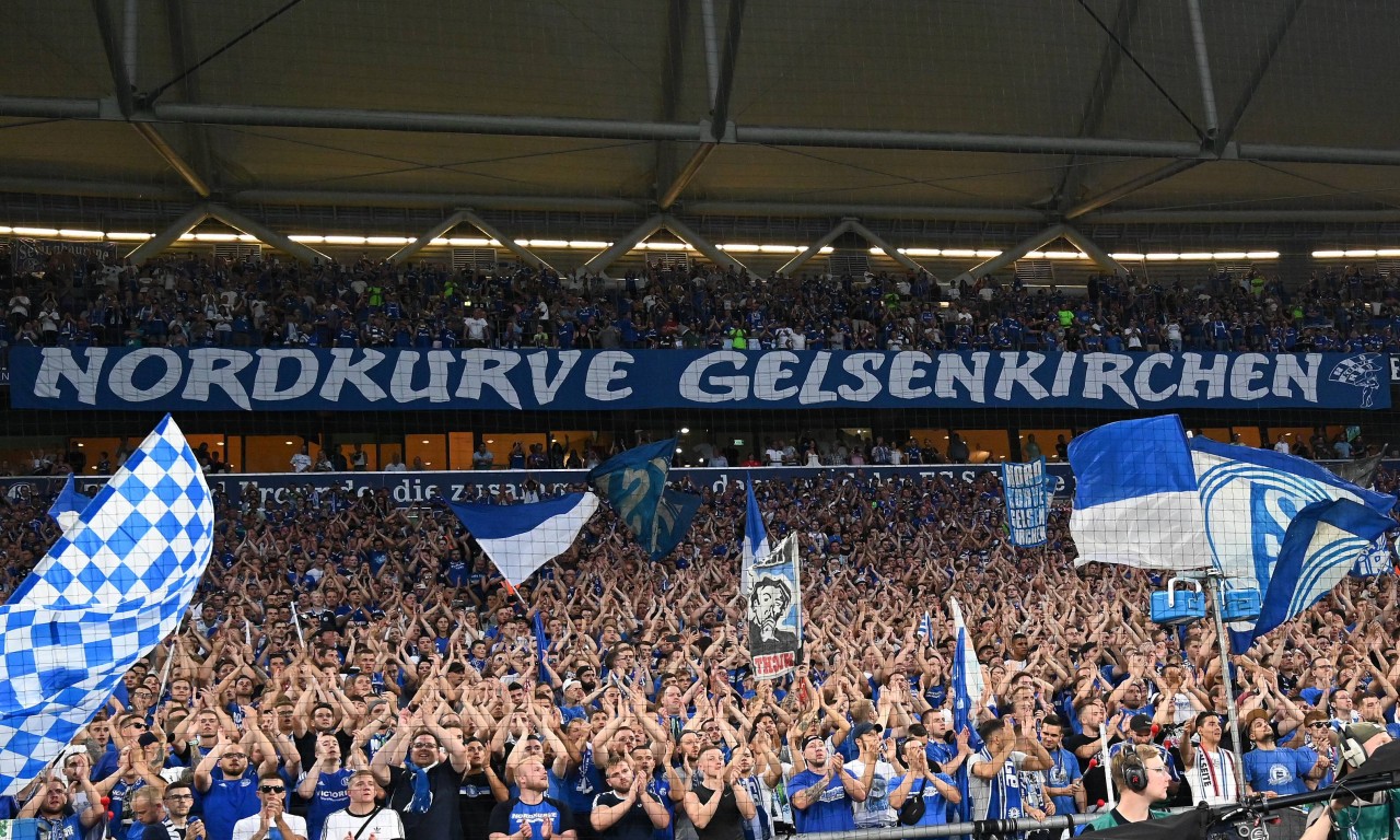 Ein treuer Fan des FC Schalke 04 ist leider verstorben.