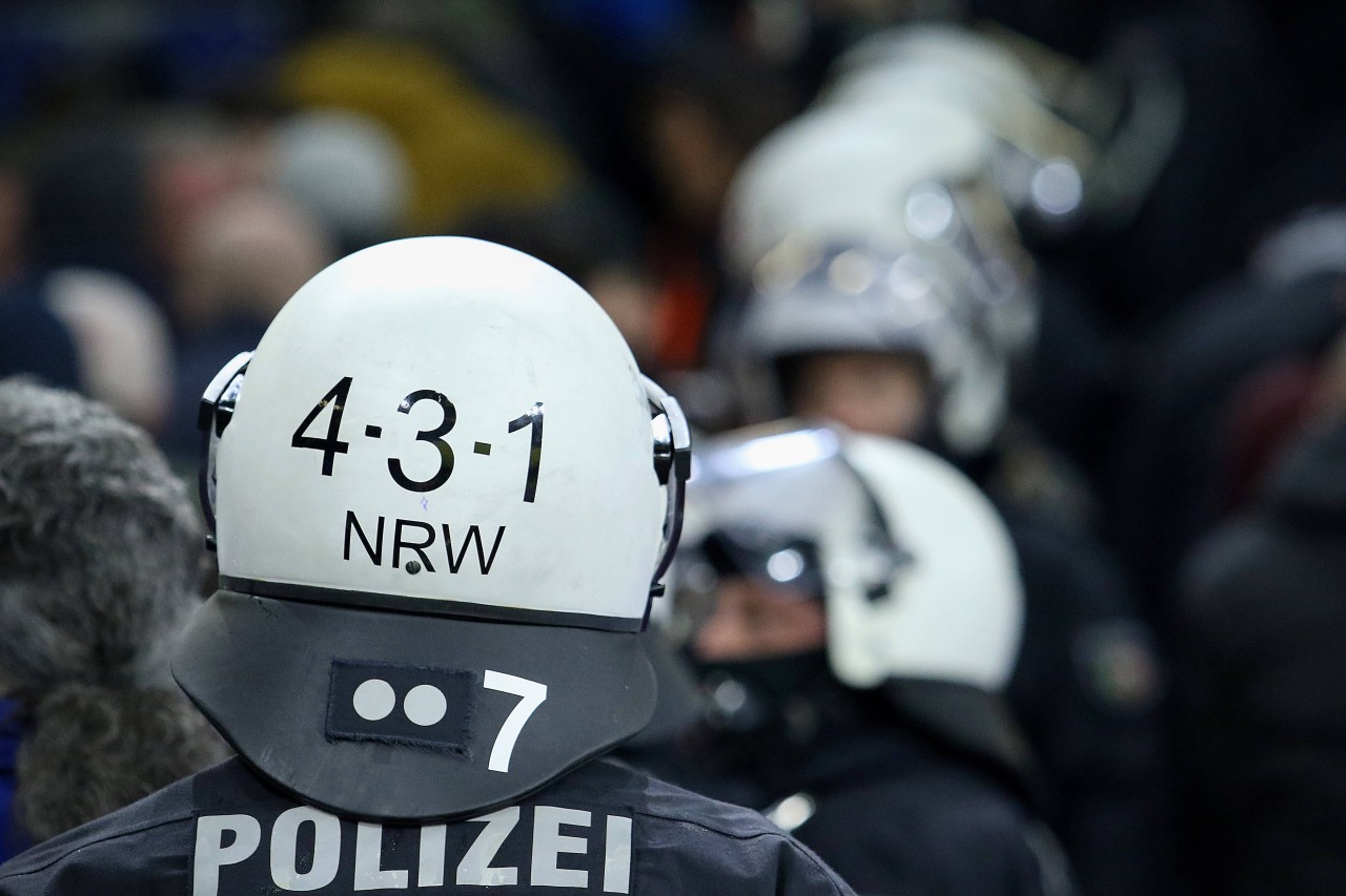 Die Polizei hatte beim Heimspiel des FC Schalke 04 einiges zu tun. 