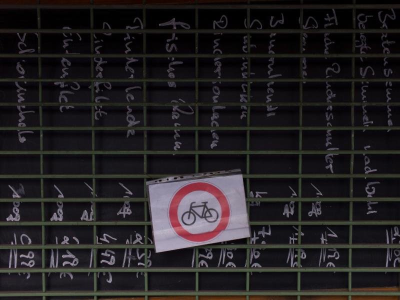 Fahrrad verboten Symbol.jpg