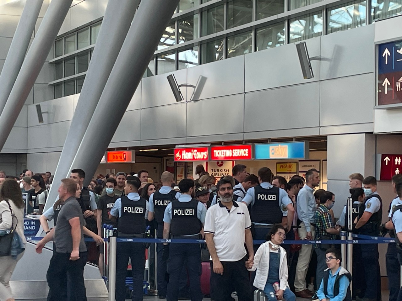 Flughafen Düsseldorf: Die Bundespolizei musste einschreiten.